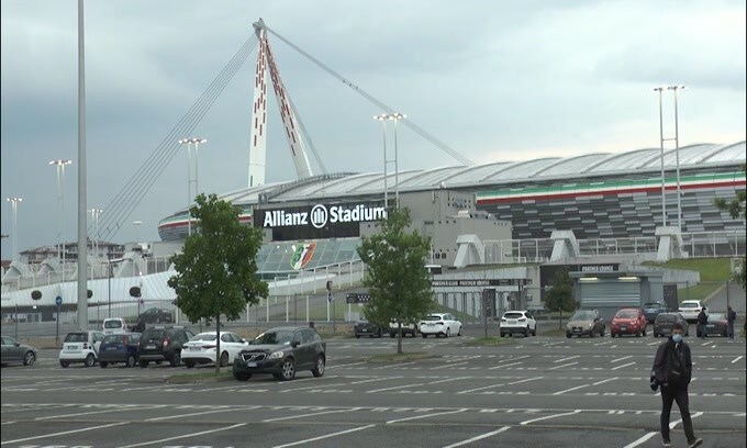 E.League, Real Sociedad-Manchester United a Torino