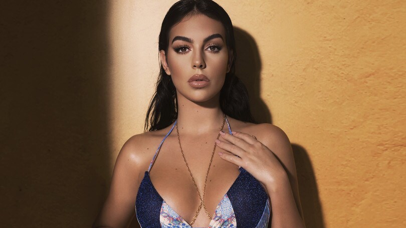 Georgina Rodriguez in costume è super sexy