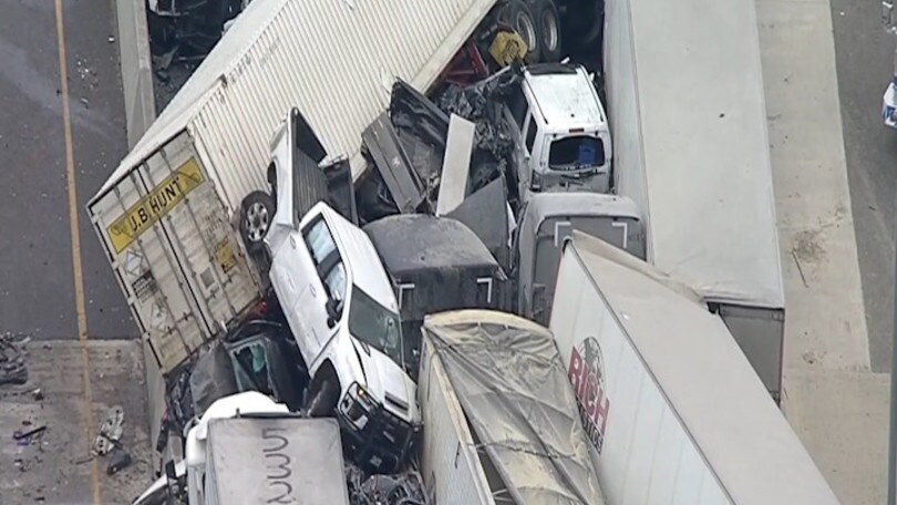 Maxi incidente in Texas: oltre 120 auto tamponate