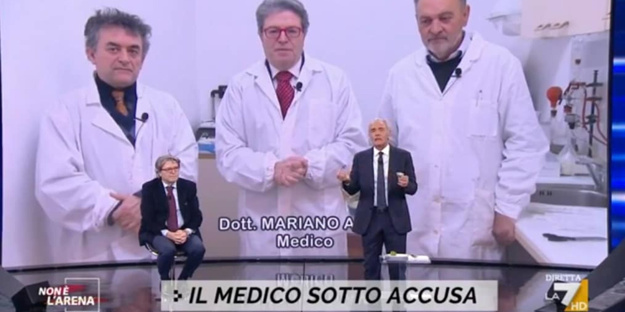 Covid, Giletti sfida il medico negazionista che testò un kiwi: "Vediamo ora..."