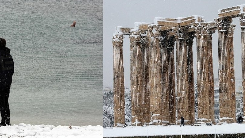 Neve ad Atene, il Partenone è imbiancato