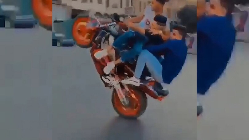 In tre in moto: l’impennata non è proprio un successo, anzi