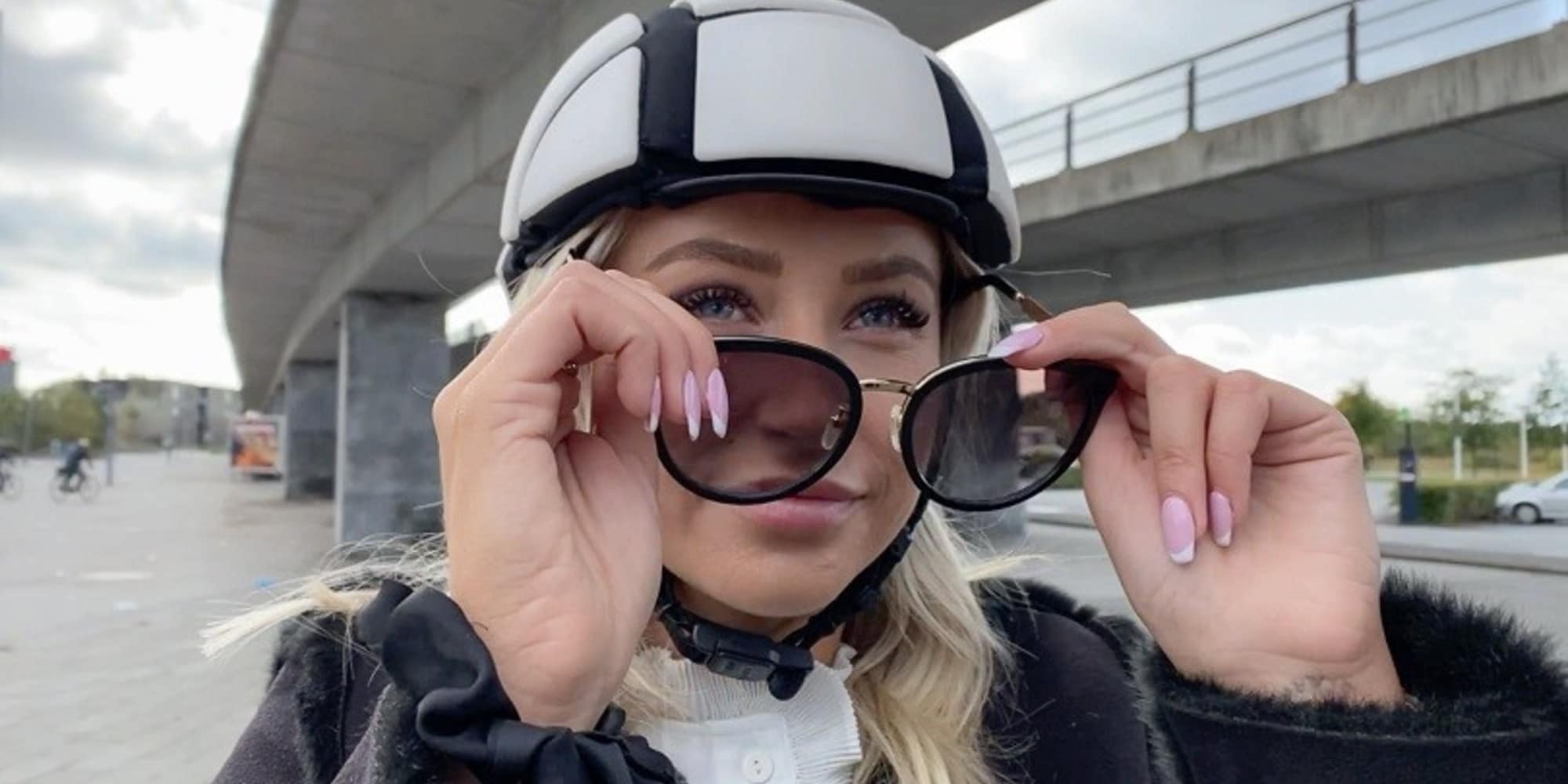 Newton-Rider, il casco pieghevole che protegge i ciclisti