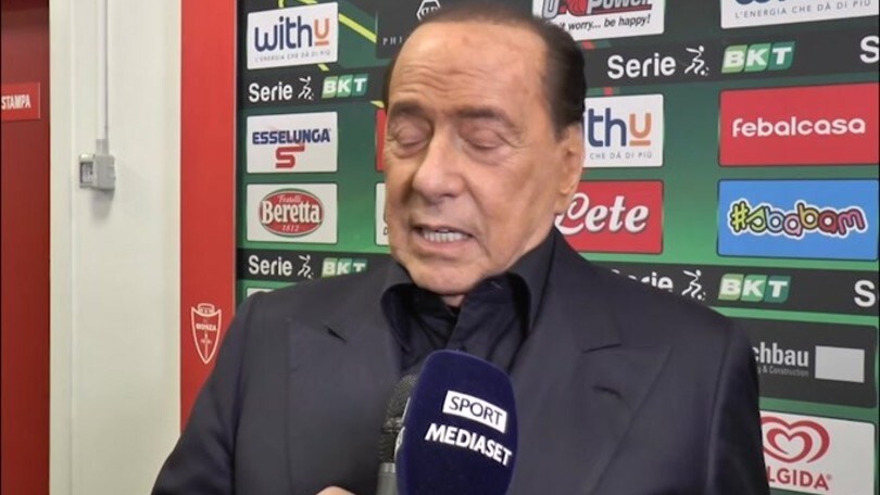 Berlusconi: "Pirlo è un ottimo allenatore"