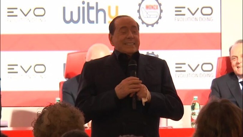 Berlusconi ribadisce: "Sono diventato un po' interista.."
