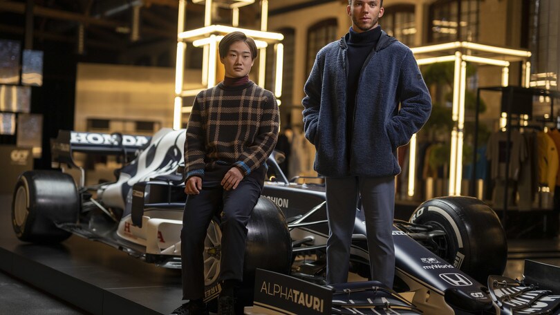 AlphaTauri AT02, Gasly e Tsunoda la presentano