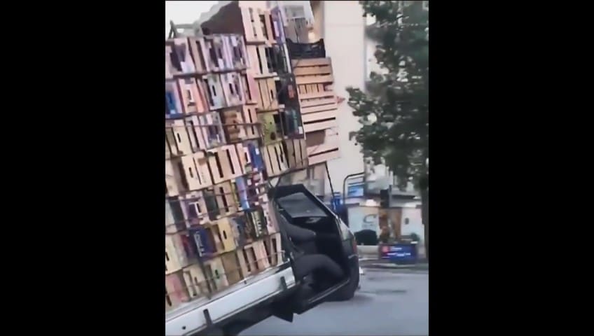 Partenza e impennata: l’Ape Car resiste proprio a tutto!