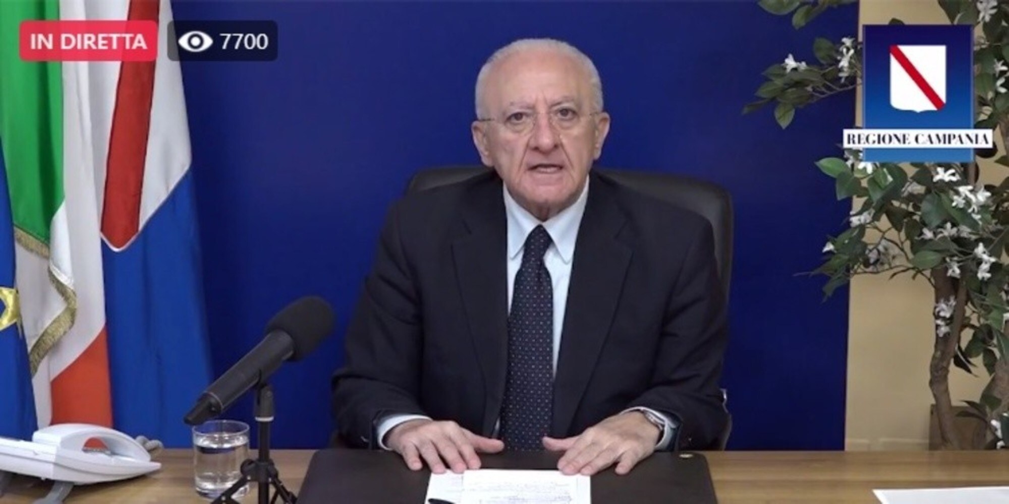 Covid, furia De Luca sul ritardo vaccini: "Così ci mettiamo 3 anni"