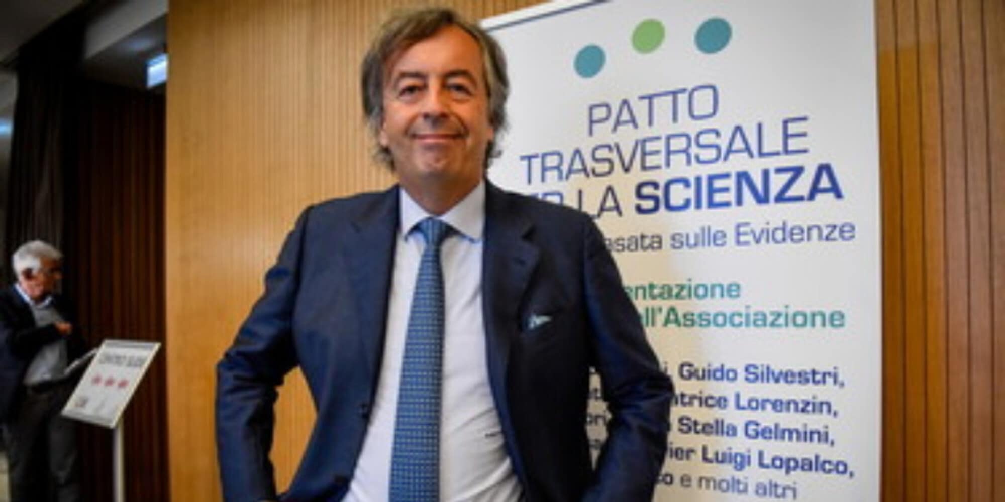 Coronavirus, Burioni: "Vaccinata mia mamma di 91 anni"