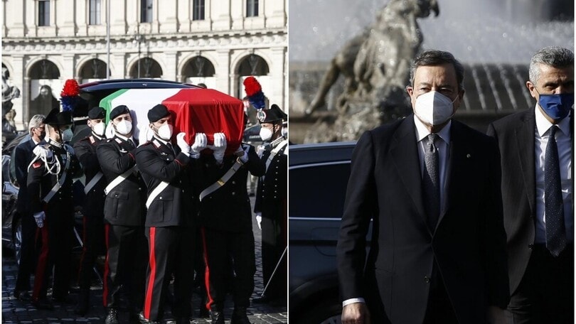 I funerali dei due italiani uccisi in Congo: tanta commozione, c'è Draghi
