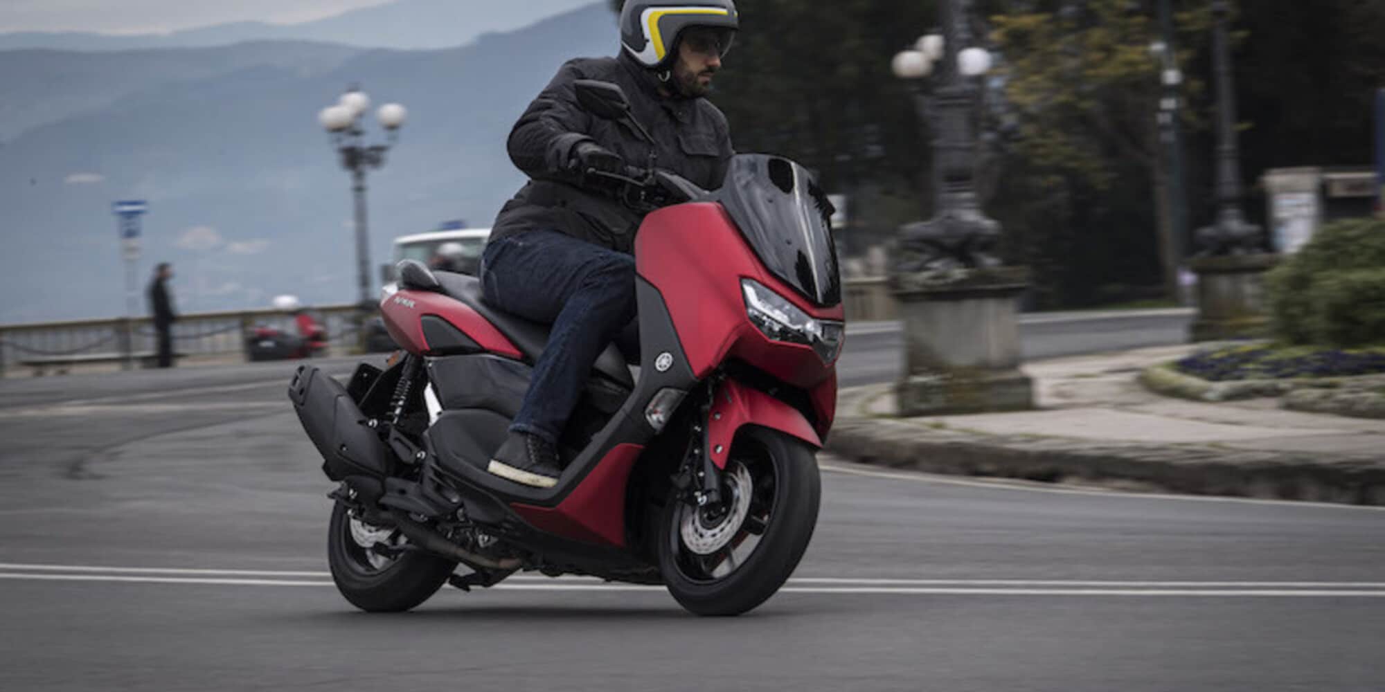 Yamaha NMax 125, la prova: protagonista della mobilità urbana
