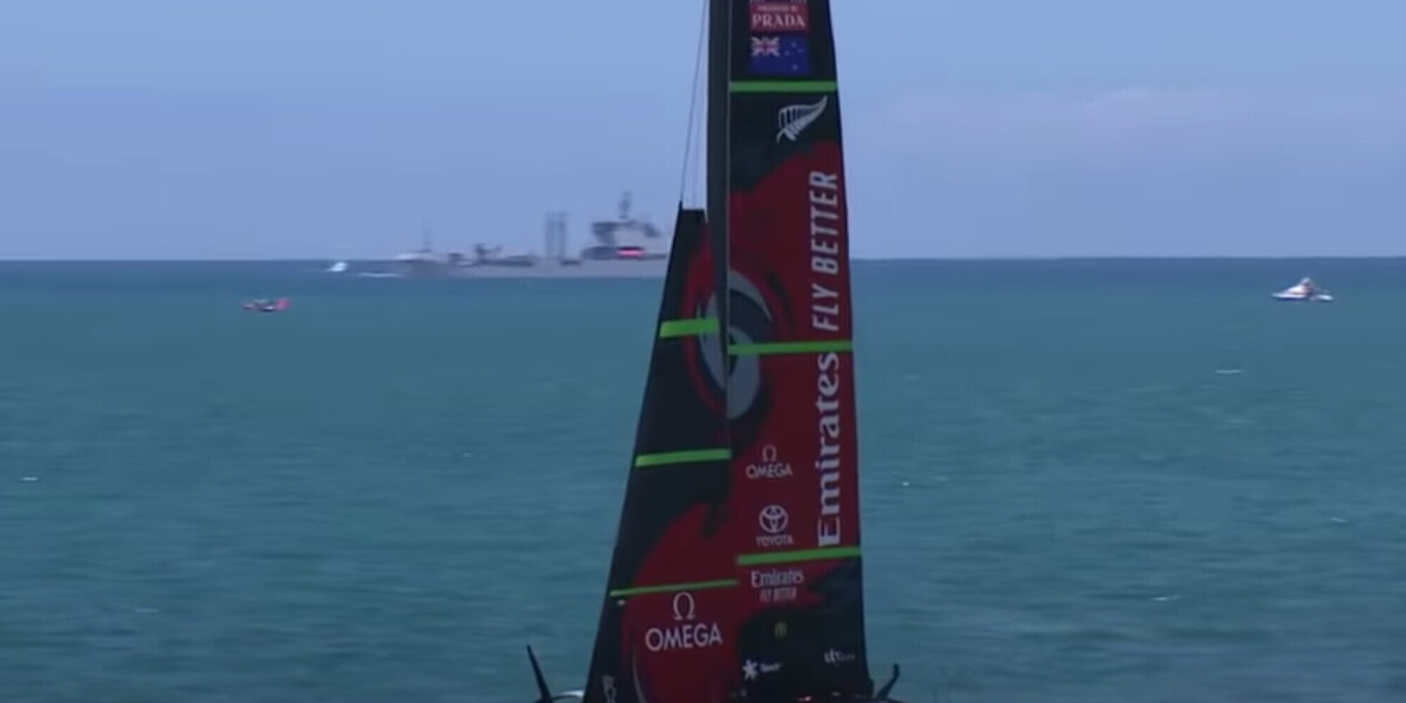 America's Cup: venti leggeri e il rinvio favorisce i neozelandesi di Te Rehutai