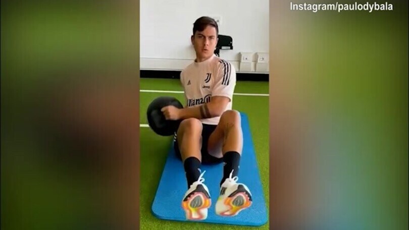 Juve sorridi, ecco il duro allenamento di Dybala
