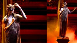 Sanremo, Achille Lauro è una statua greca