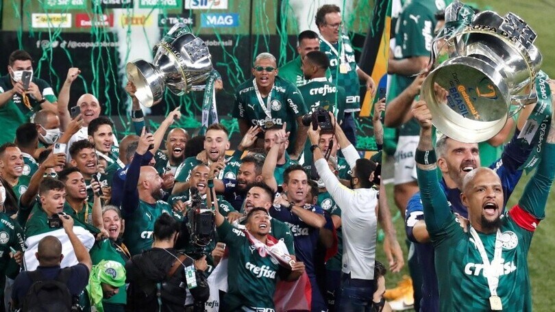 Il Palmeiras vince la Coppa del Brasile: Felipe Melo alza il trofeo