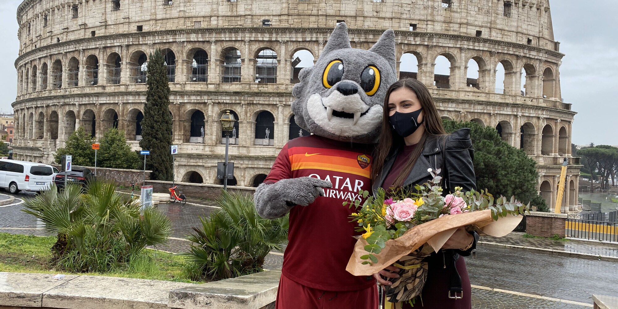 Roma Cares contro la violenza sulle donne: lady Dzeko e Bavagnoli al Colosseo