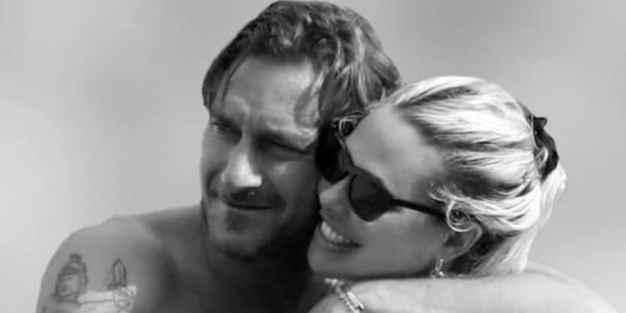 Totti e Ilary, è un giorno speciale. Sui social è boom di auguri!
