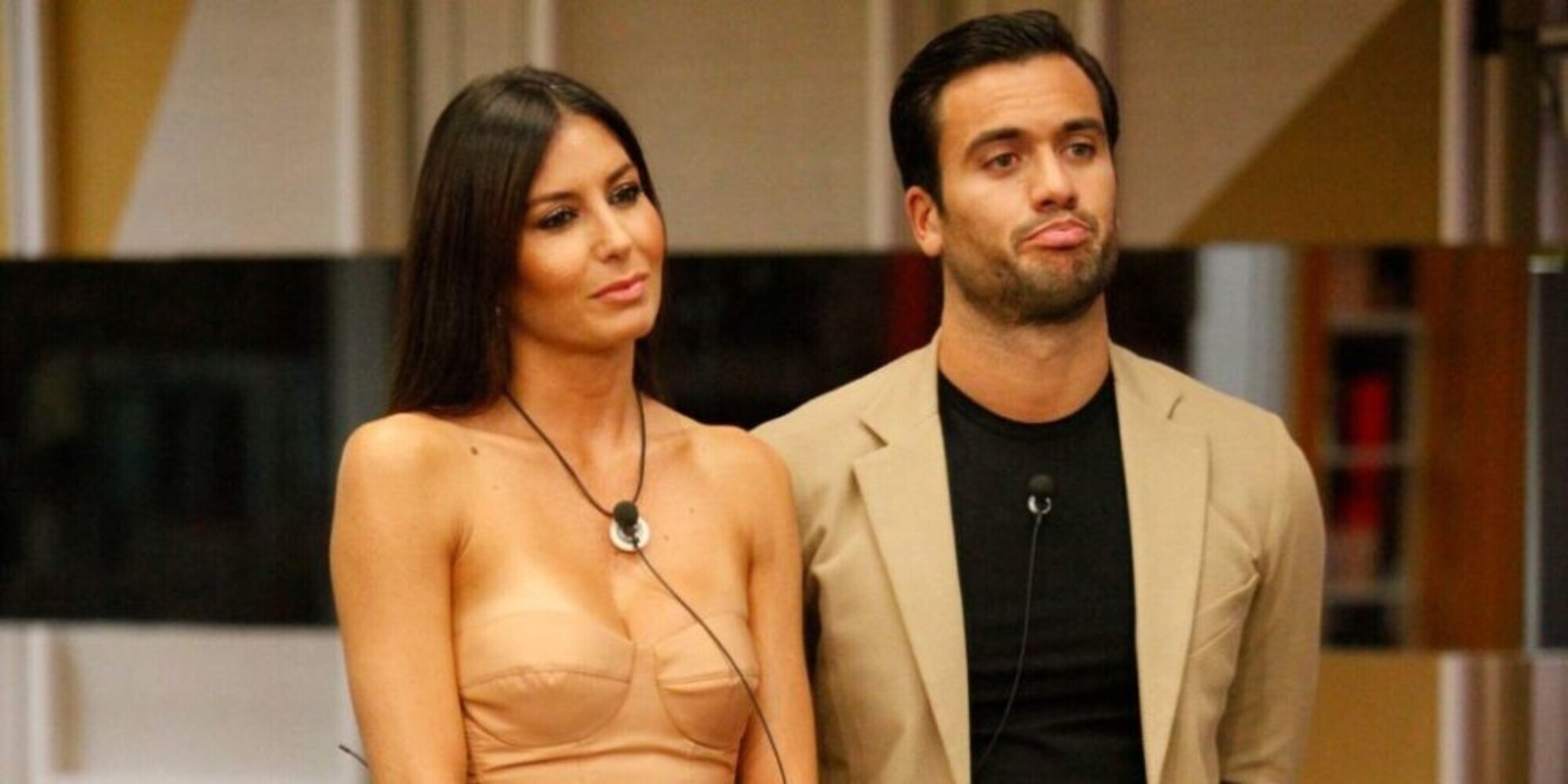 Elisabetta Gregoraci contro Pretelli: "Ha mentito, che pagliacciata"