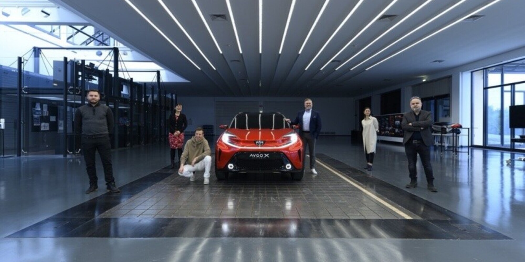Toyota Aygo X (Cross) Prologue: concept dalle forme esplosive