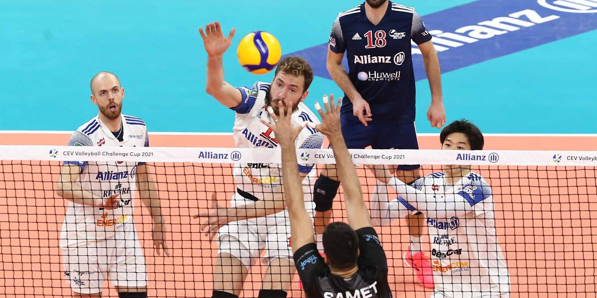 Milano vince l'andata della Finale con fatica