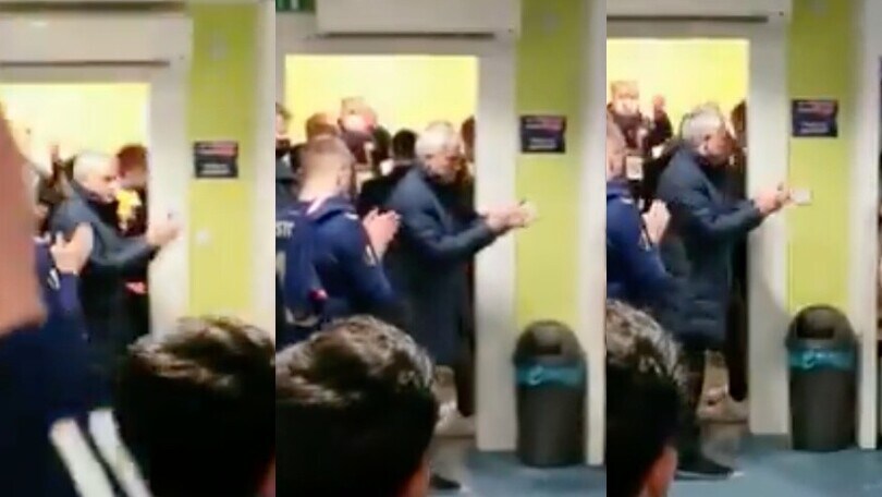 Mourinho a fine partita nello spogliatoio della Dinamo Zagabria