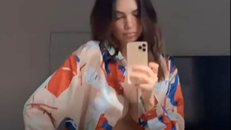 Emily Ratajkowski pazzesca. A pochi giorni dal parto è in forma super