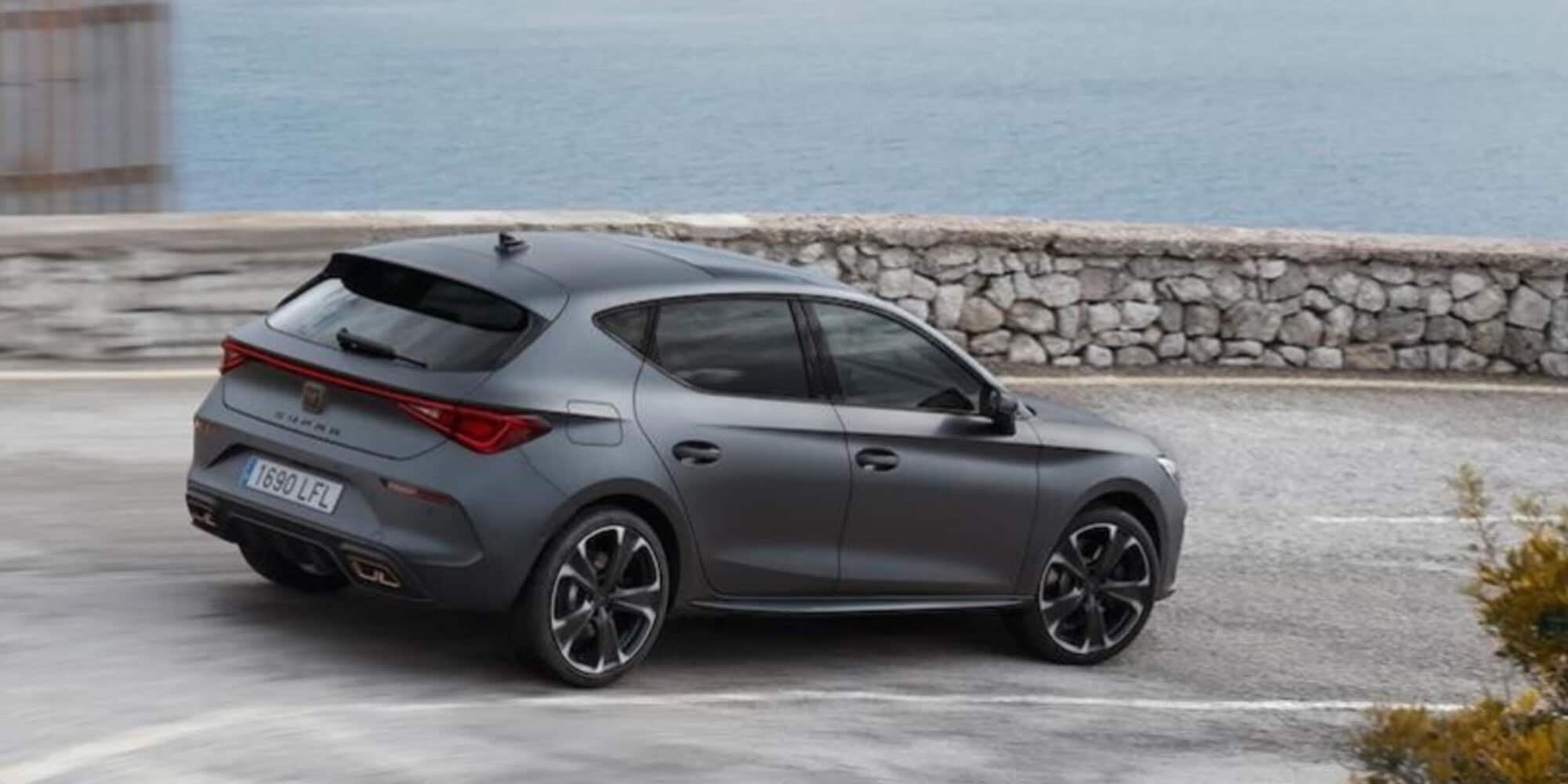 Cupra Leon plug-in Hybrid, prezzi e dettagli dell’ibrida da 204 cv