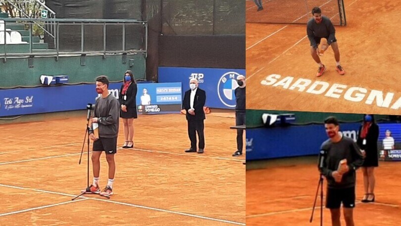 Atp Sardegna, Sonego ritira il premio con la mascherina del Torino