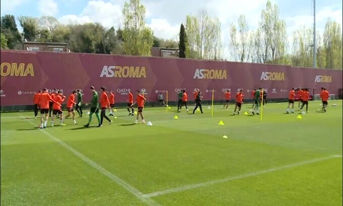 Roma, rifinitura prima della sfida all'Ajax