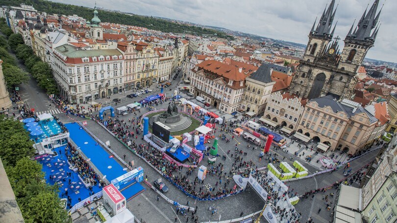 Battle of The Teams, a Praga la maratona diventa una sfida di squadra