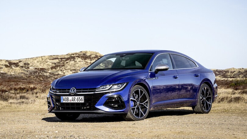 Volkswagen Arteon R, quella da 320 cavalli