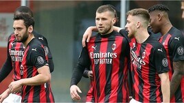 Senza Ibra ci pensa Rebic: il Milan batte il Genoa