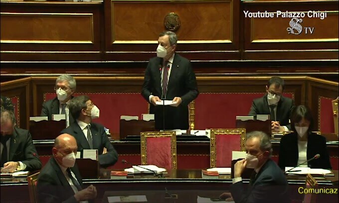 La doppia gaffe di Draghi: "Onorevoli deputati"