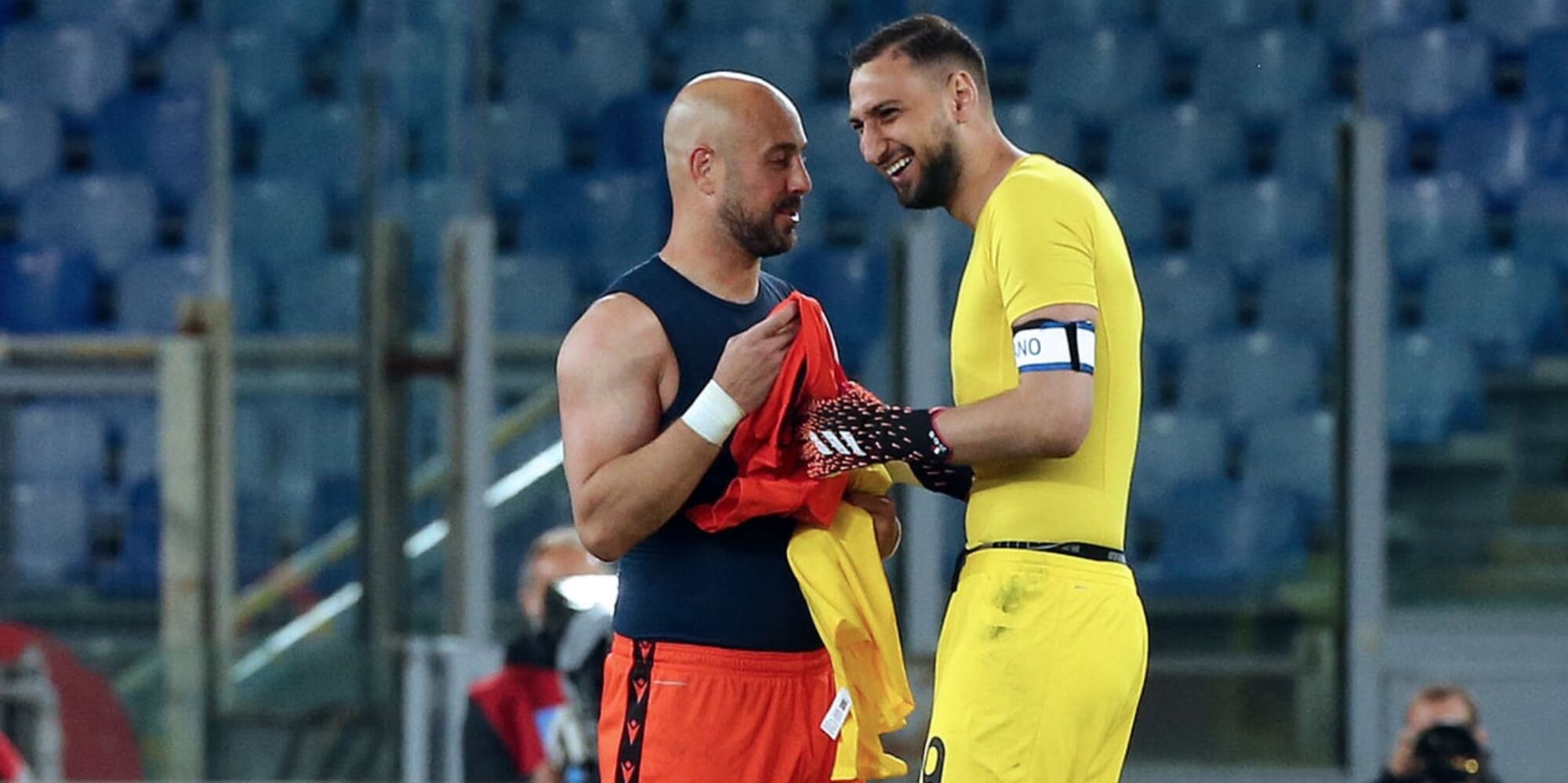 Donnarumma ride con Reina, tifosi del Milan infuriati. Bufera social