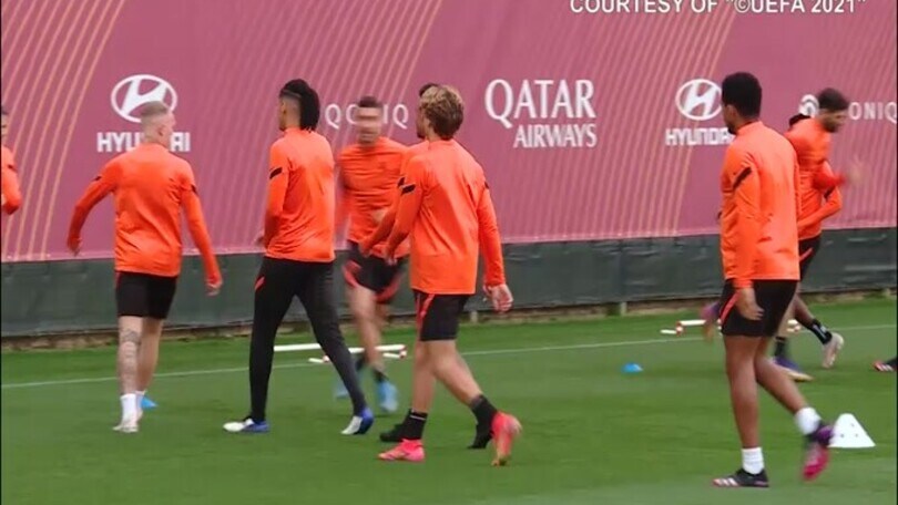 Roma, allenamento di rifinitura verso il Manchester United
