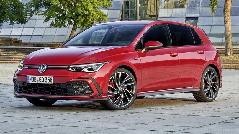 Volkswagen Golf GTI Clubsport 45 e GTI manuale