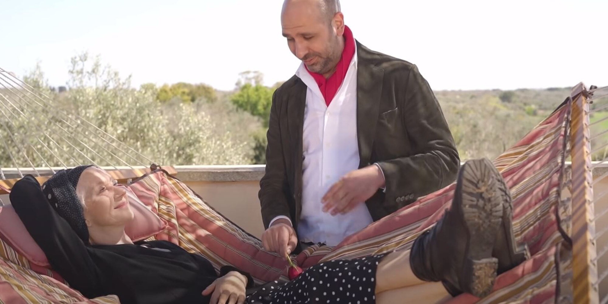 Helen Mirren: "Checco Zalone? Un onore lavorare con lui"