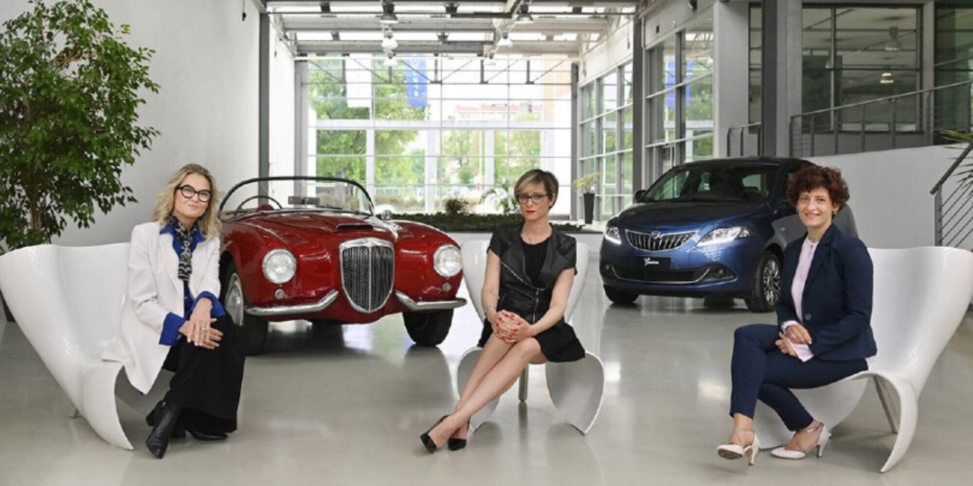"Tre mamme e una Ypsilon", la festa della mamma con Lancia