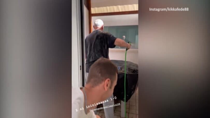 Federica Pellegrini e i gavettoni al papà Roberto
