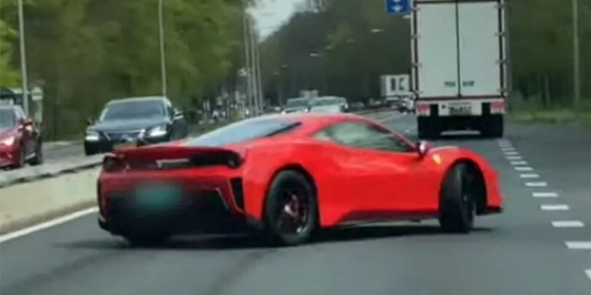 Ferrari 488 Pista, difficile domare 710 Cv: il testacoda è servito