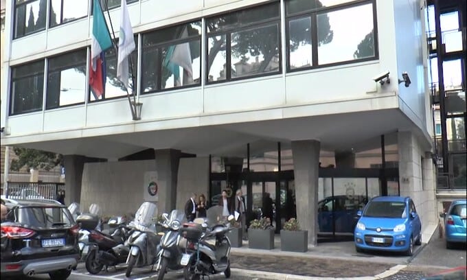 Figc, ok allo slittamento degli stipendi in Serie A