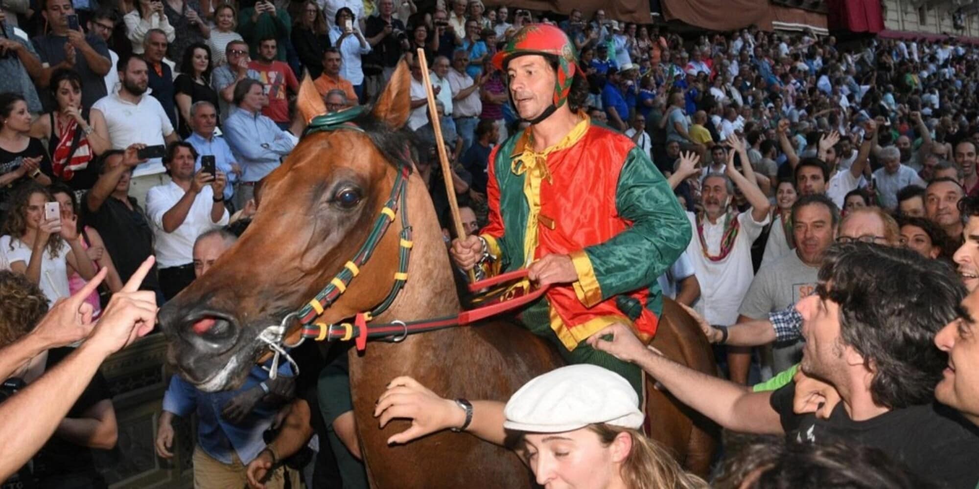 Morto il fantino Andrea Mari, sei volte vincitore del Palio di Siena
