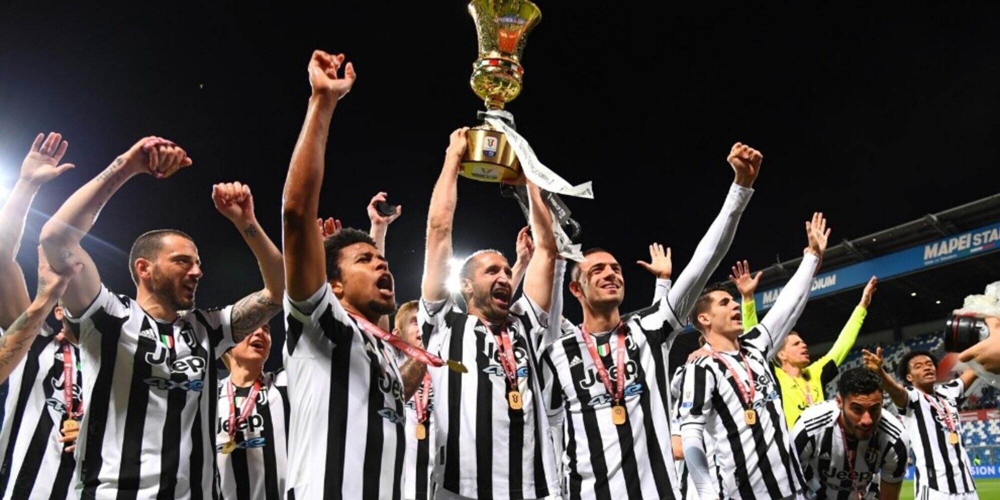 Juve, Chiellini: "Siamo con Pirlo. Futuro? Mi godo il presente"