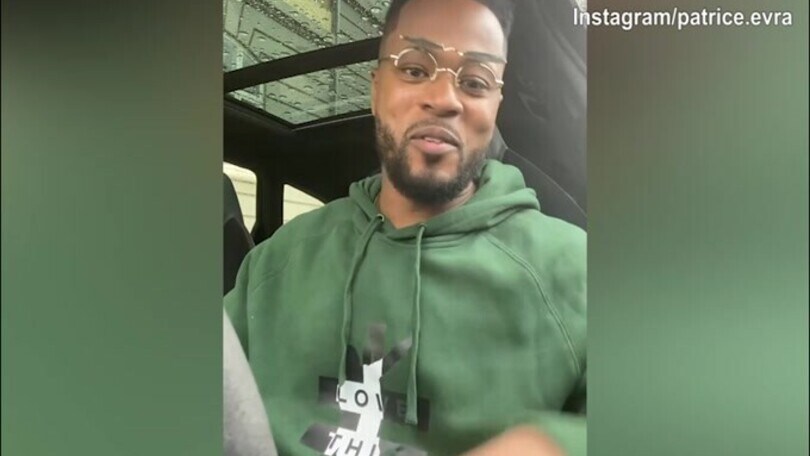 Evra show, si trasforma in....Vasco Rossi!