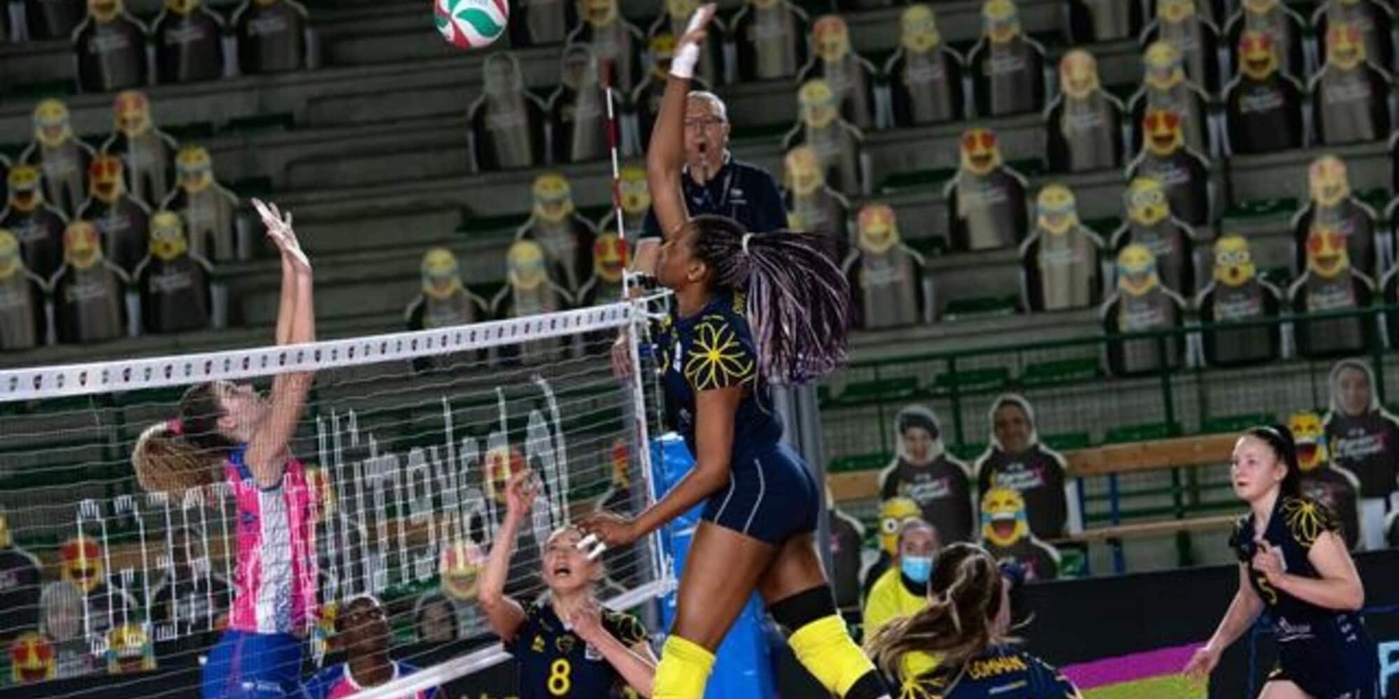 Amandha Sylves centrale francese per di Firenze