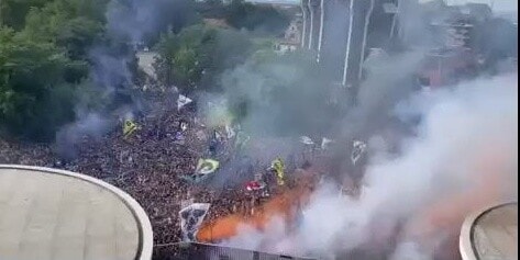 L'Inter sulle torri di San Siro: che cori con i tifosi!