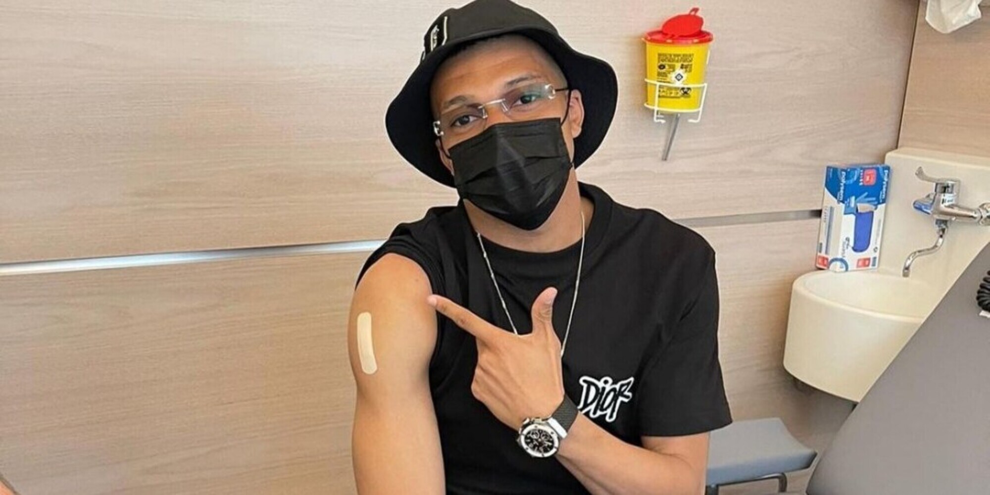 Covid, si è vaccinato anche Mbappè
