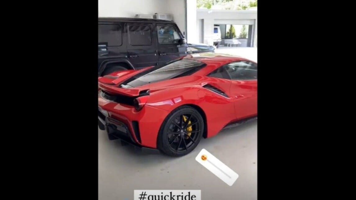 Hamsik, con la sua nuova Ferrari 488 Pista