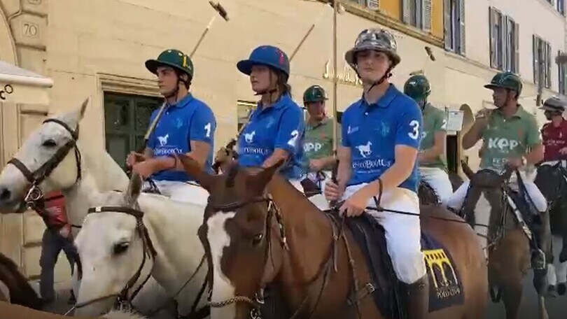 Roma, Piazza di Siena 2021: a cavallo nel centro storico