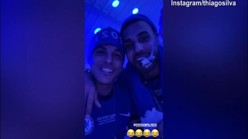 Thiago Silva ed Emerson Palmieri, festa e torta a notte fonda